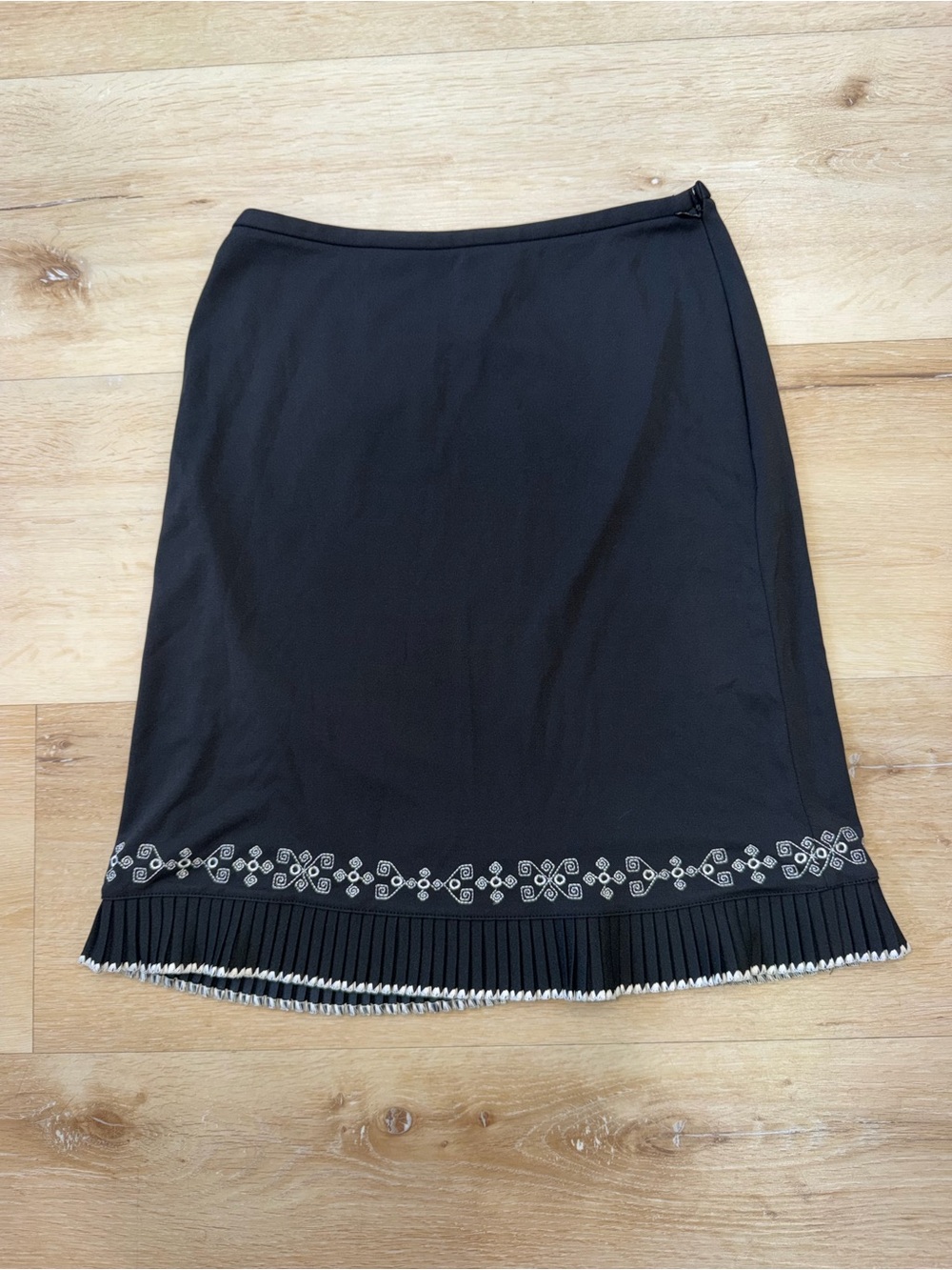 Ann Taylor Petites Black Embroidered Midi Skirt 4P